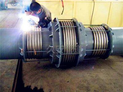 直管壓力平衡波紋補償器生產現場